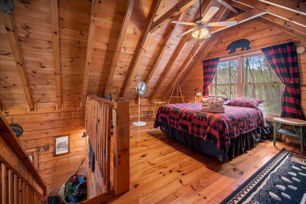 הוילה אלייז'ה Cozy Cabin Beside Briar Creek, Fire Pit, Wifi מראה חיצוני תמונה